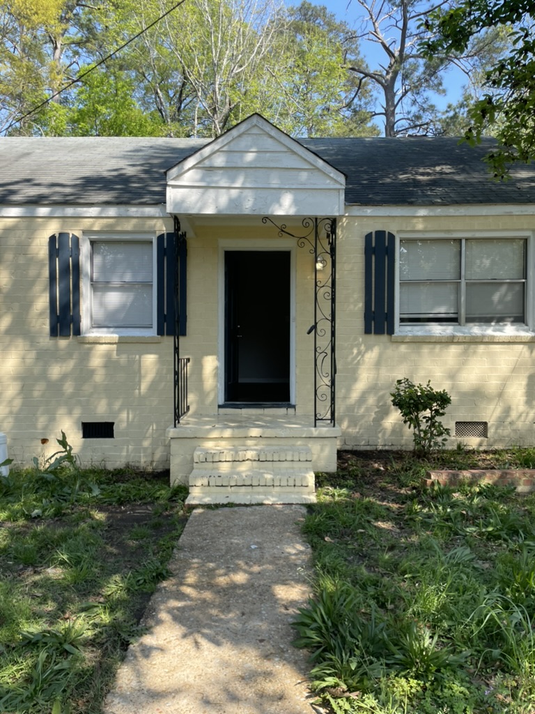 1208 Calvin Avenue